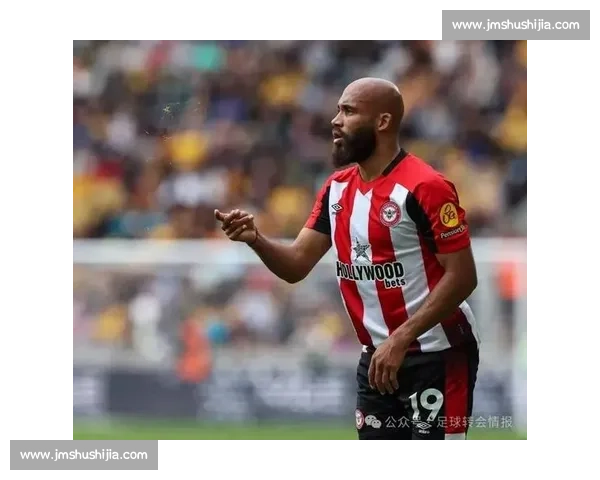 费迪南德力挺姆贝乌莫加盟曼联:英超证明实力,红魔接近 6000 万镑签约