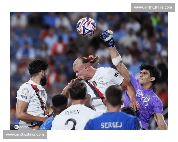 布努四场 23 次扑救封神！世俱杯门神再献 10 次神扑力压曼城