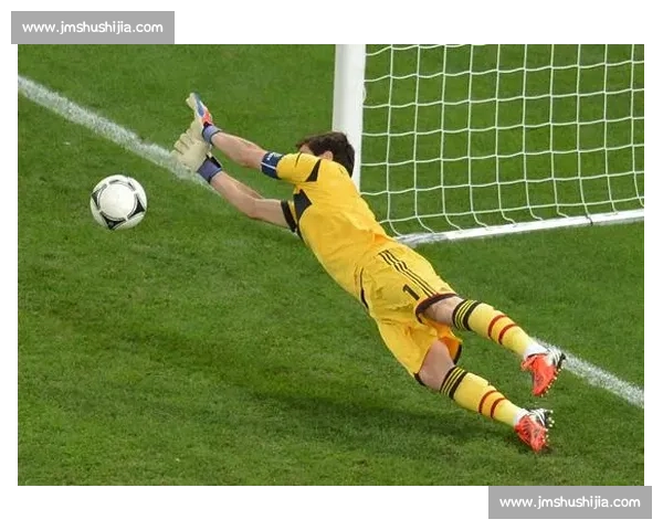 卡西神扑 + 网友调侃：阿圭罗单刀不进，射术堪忧？